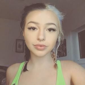 Meet your Posher, Marissa